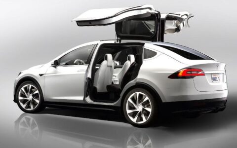 特斯拉握紧增长方向盘：电动车龙头瞄准万亿级Robotaxi市场