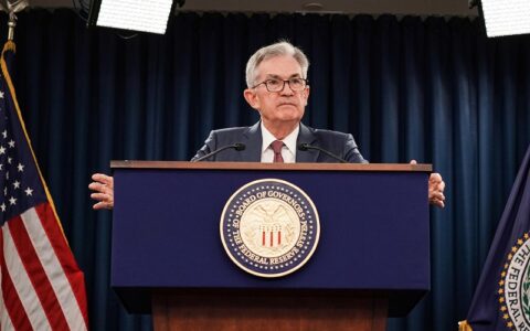 路透：美联储主席鲍威尔称经济复苏远未完成 可能引发“衰退势头”